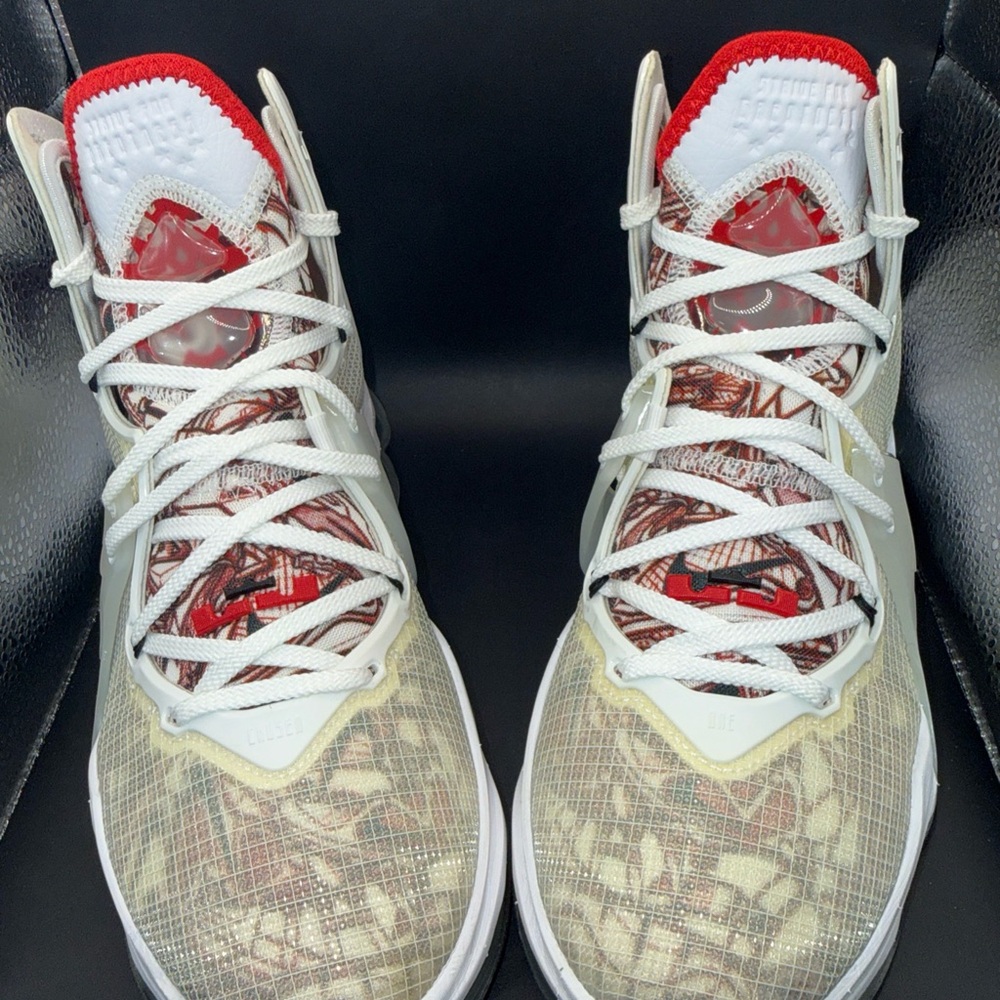 Size 8 - Nike LeBron 19 Sketch, CZ0203-101, Clean, No Box, Excellent Grip